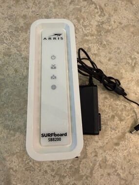 ARRIS SURFboard SB8200 Cable Modem - White